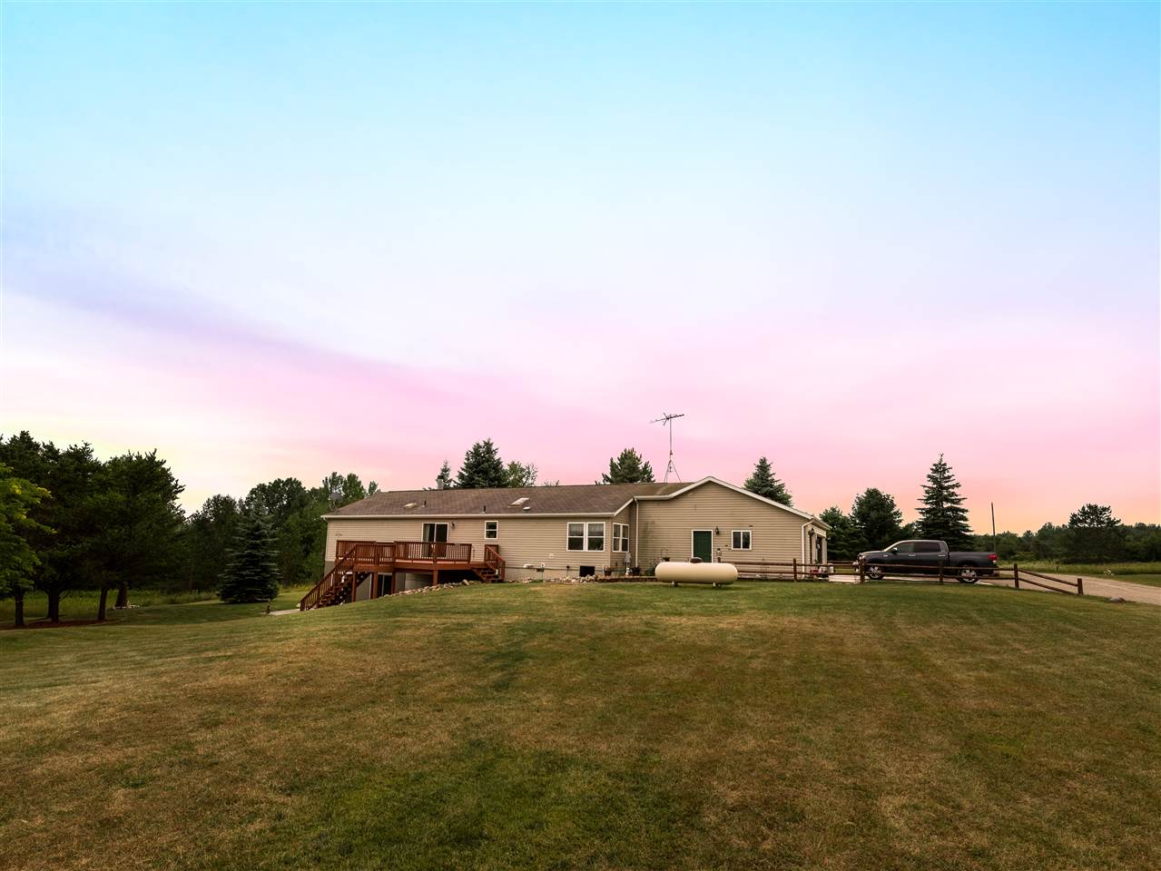 5899 East Rose City Road Hale, MI 48739 - Photo 24 of 32 1837145-23.JPG