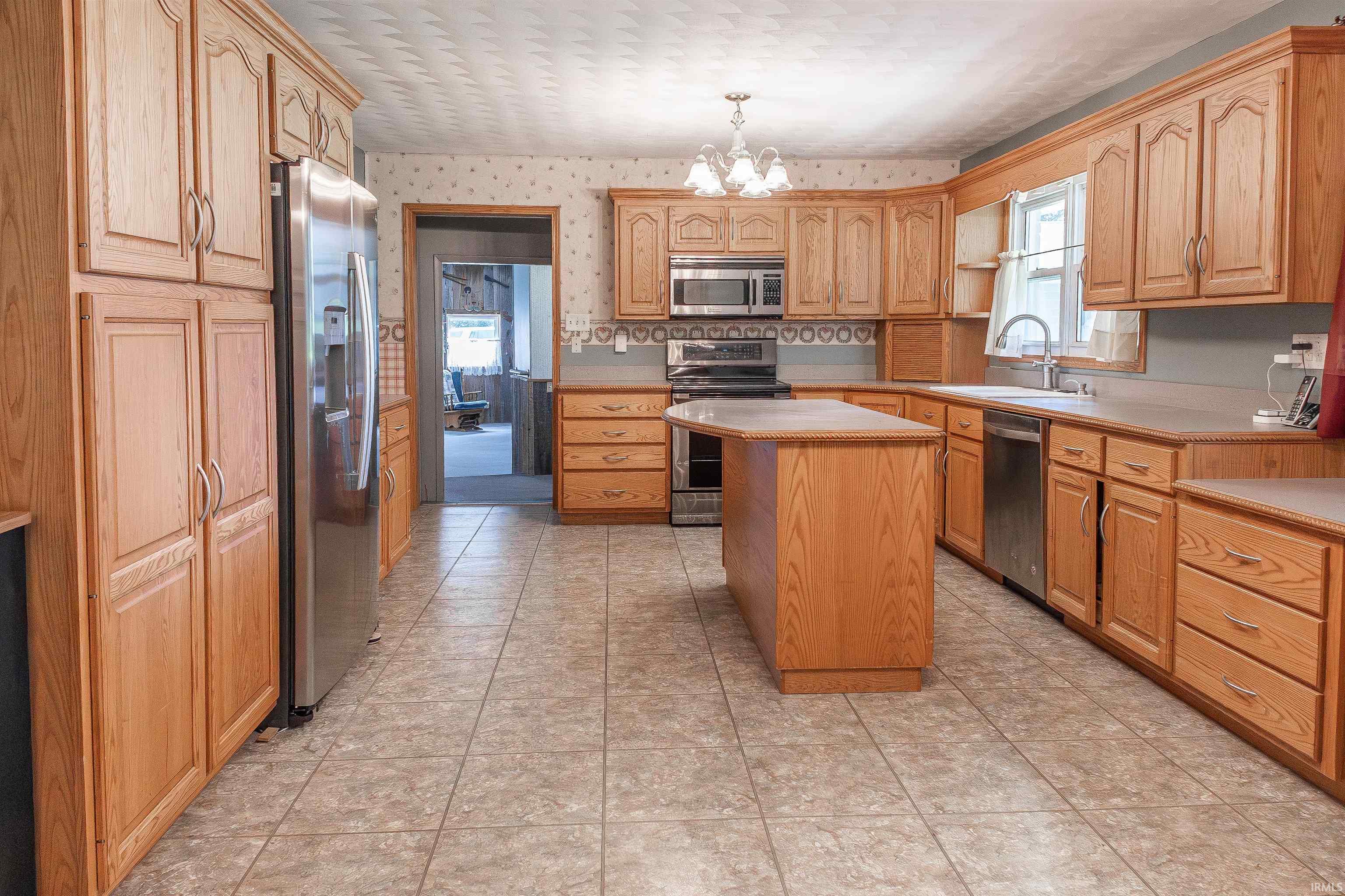 1372 Yockey Road Mitchell, IN 47446 - Photo 7 of 38 Gallery Image 7