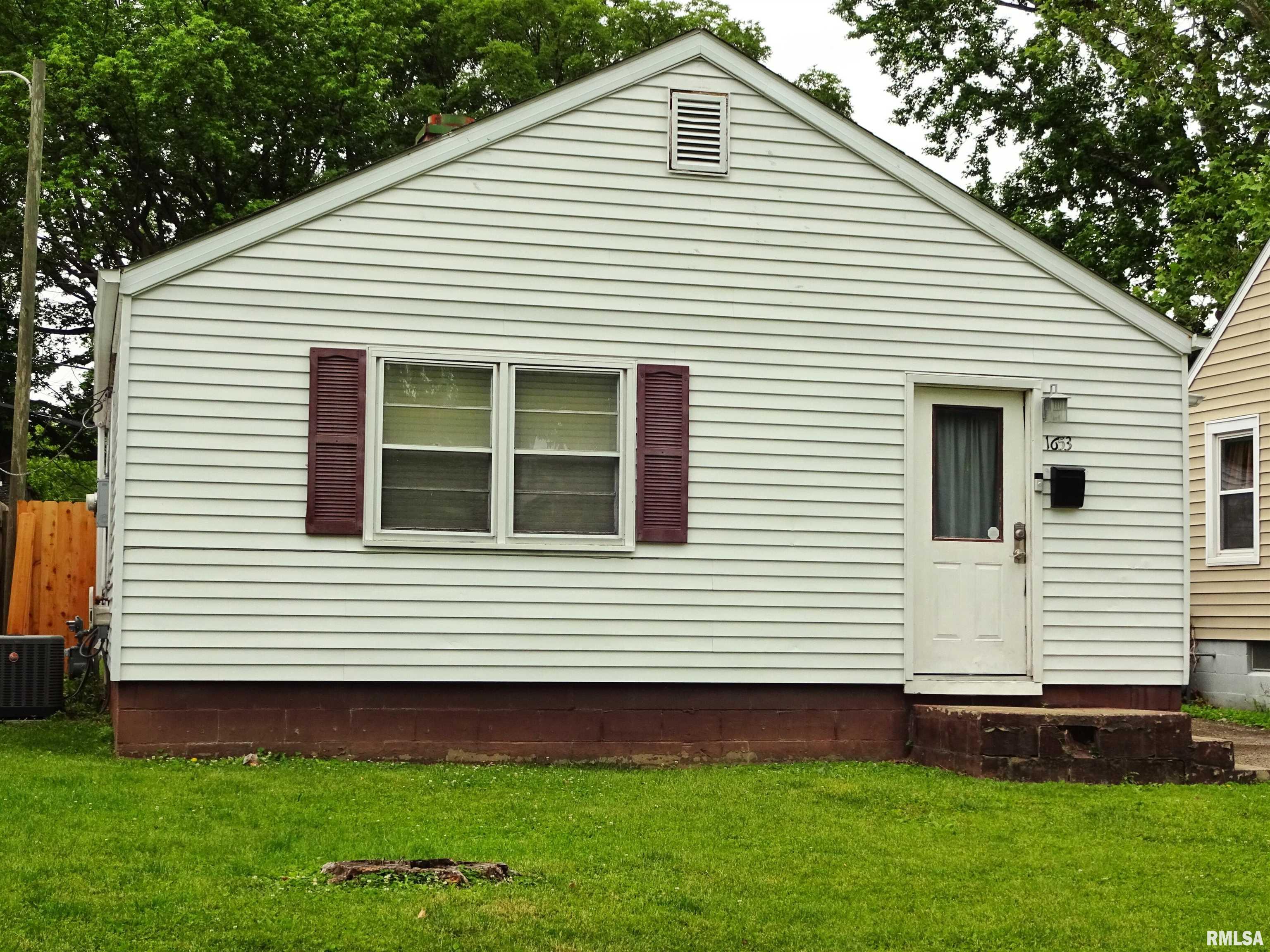 1653 West Adams Street Springfield, IL 62704 - Photo 1 of 16 Gallery Image 1