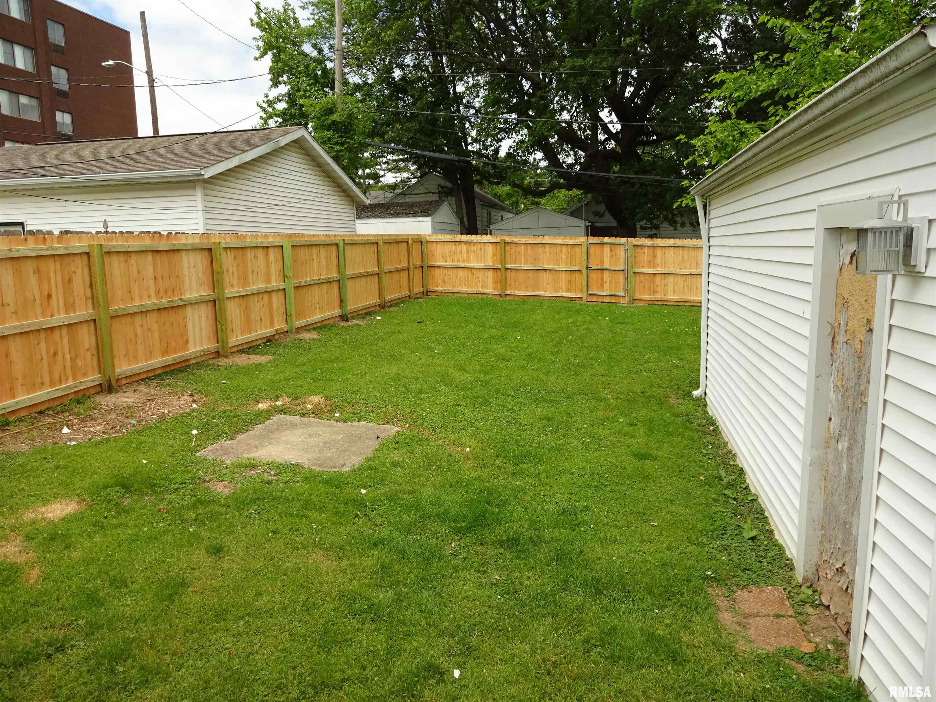 1653 West Adams Street Springfield, IL 62704 - Photo 14 of 16 Gallery Image 14