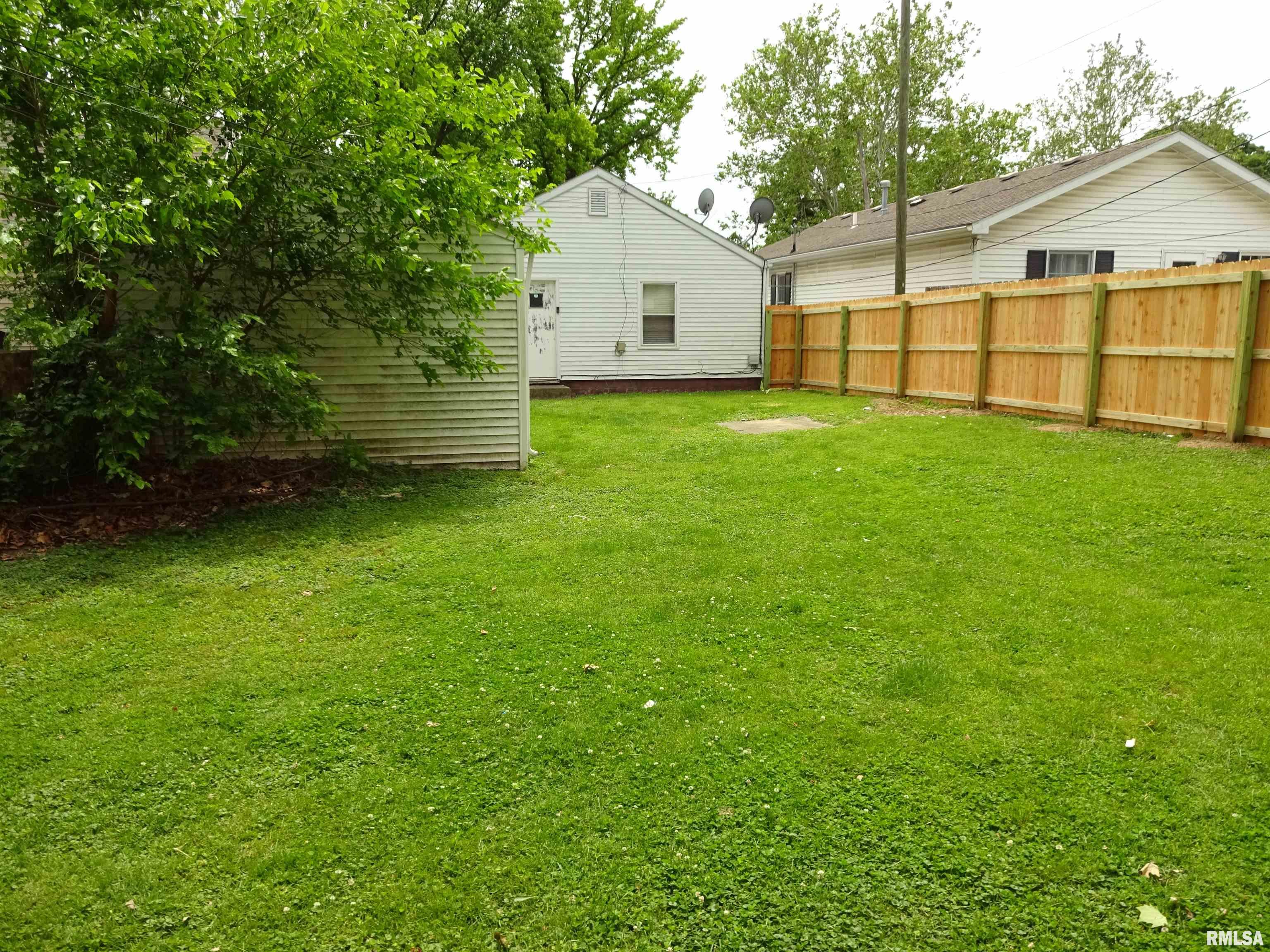 1653 West Adams Street Springfield, IL 62704 - Photo 16 of 16 Gallery Image 16
