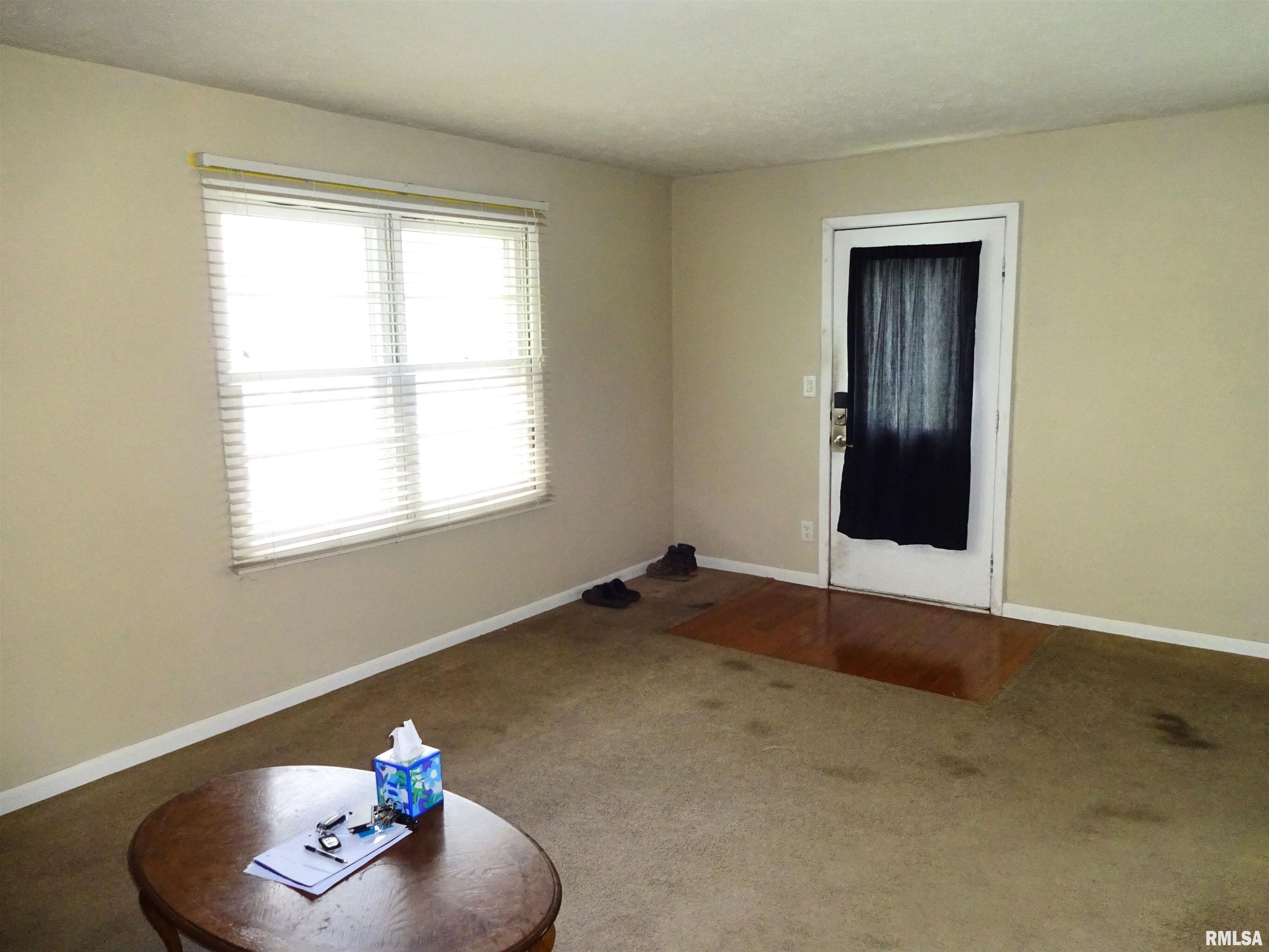 1653 West Adams Street Springfield, IL 62704 - Photo 4 of 16 Gallery Image 4