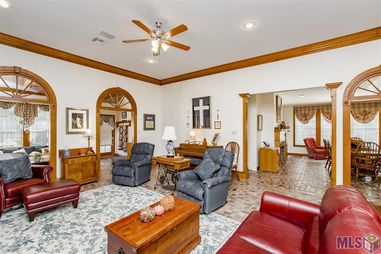 1631 Heatherview Court Baton Rouge, LA 70815 - Photo 11 of 42 Gallery Image 11