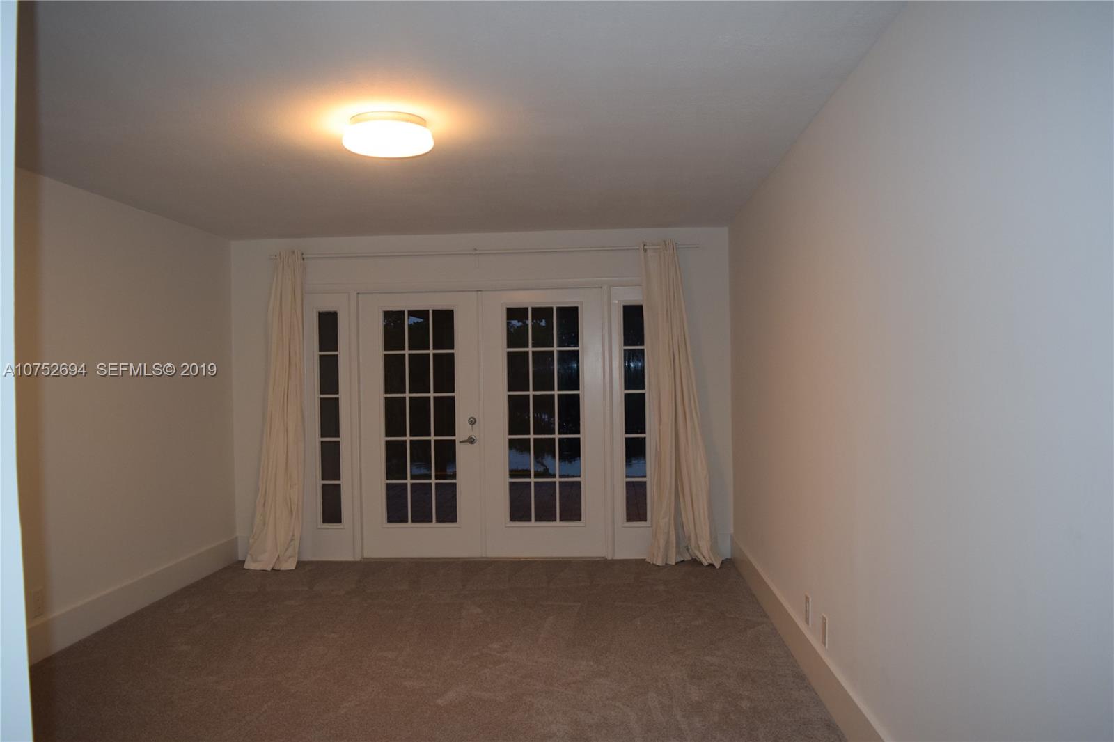 1390 Seabay Road Weston, FL 33326 - Photo 12 of 26 Gallery Image 12