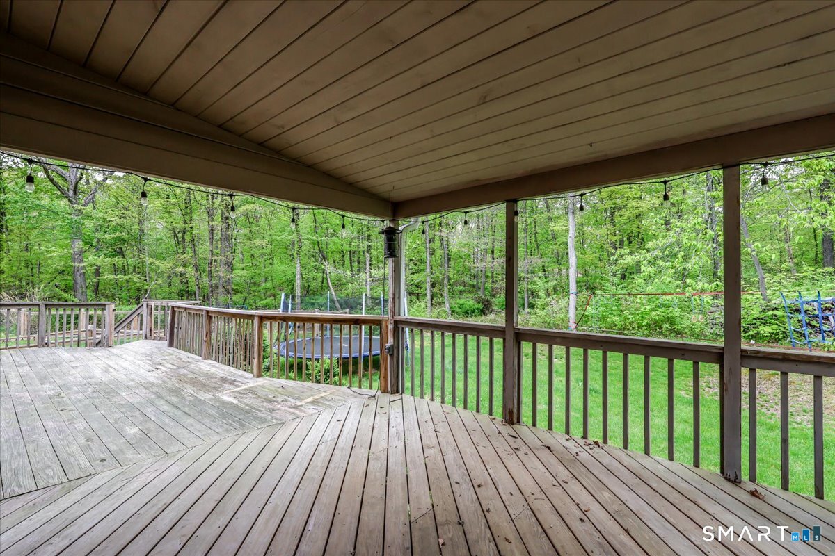 131 Seth Low Mountain Road Ridgefield, CT 06877 - Photo 28 of 39