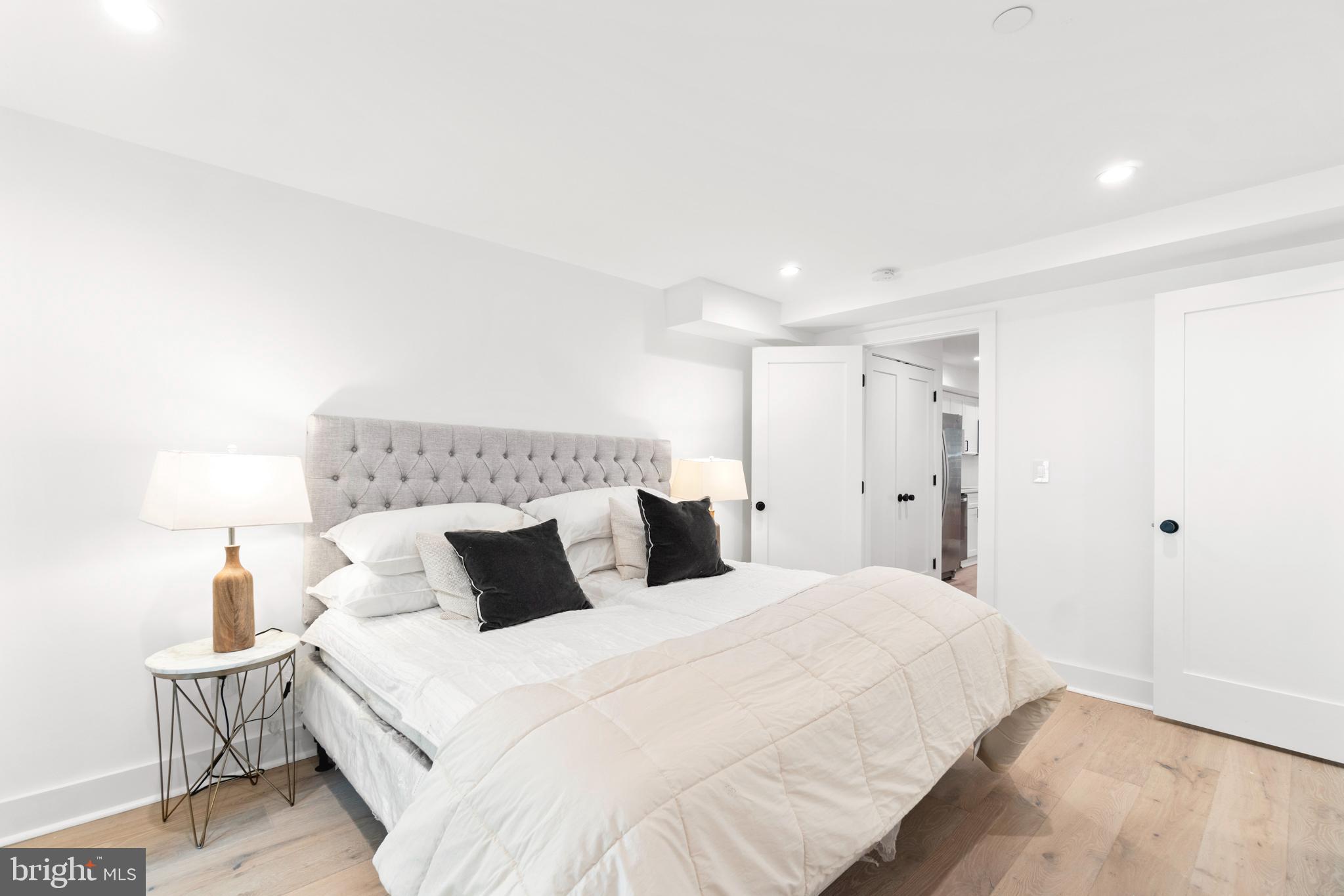 829 Decatur Street Northwest Washington, DC 20011 - Photo 30 of 42 En-suite bathroom