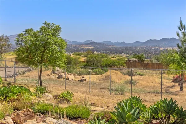 $3,500 | 1716 Cedar Street, Ramona, CA 92065