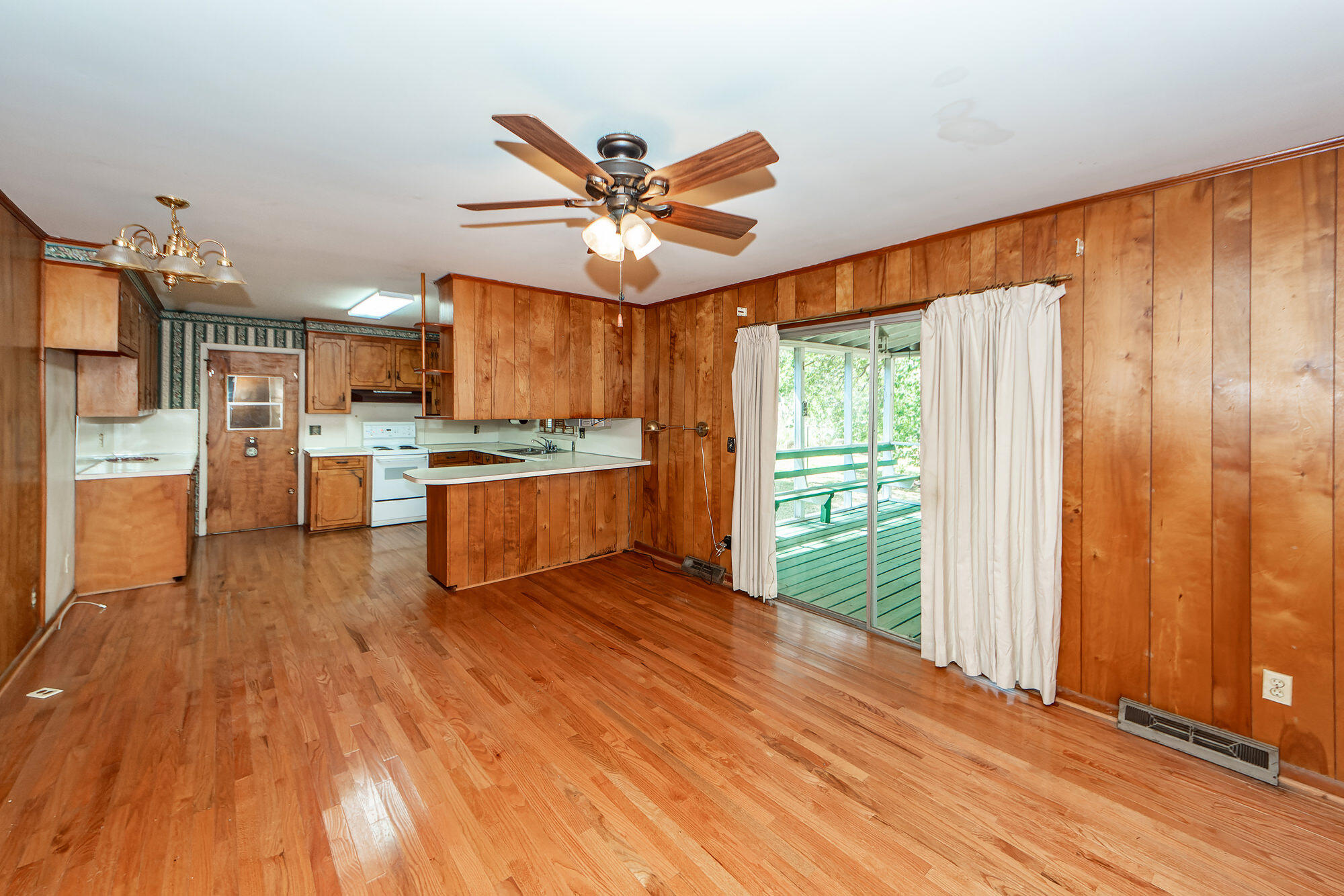783 Dills Bluff Road Charleston, SC 29412 - Photo 8 of 38 08 - Copy