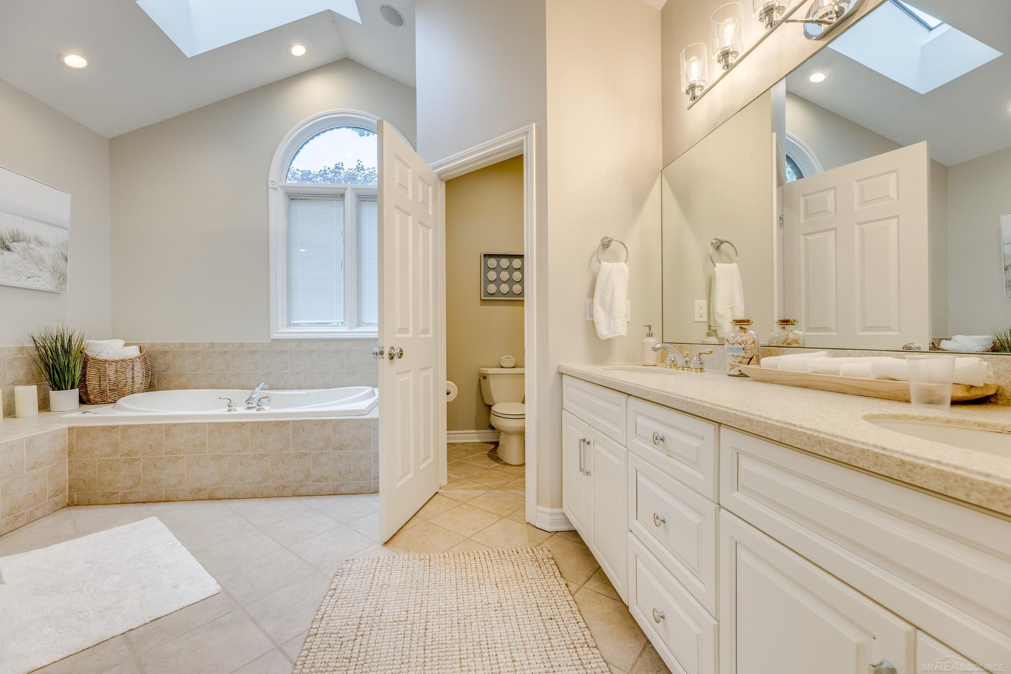8044 Lakeshore Road Fort Gratiot, MI 48059 - Photo 68 of 82 50133548-6A78657F-284E-45C6-89C3-0EB4716B6E35.JPG