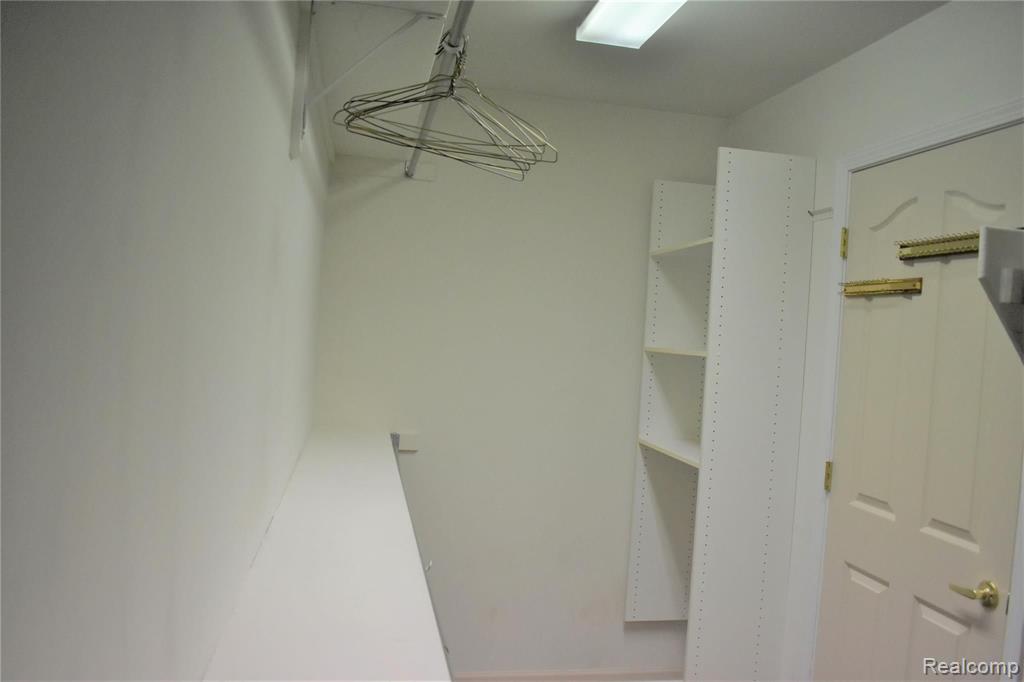 46672 Mornington Road Canton, MI 48188 - Photo 34 of 66