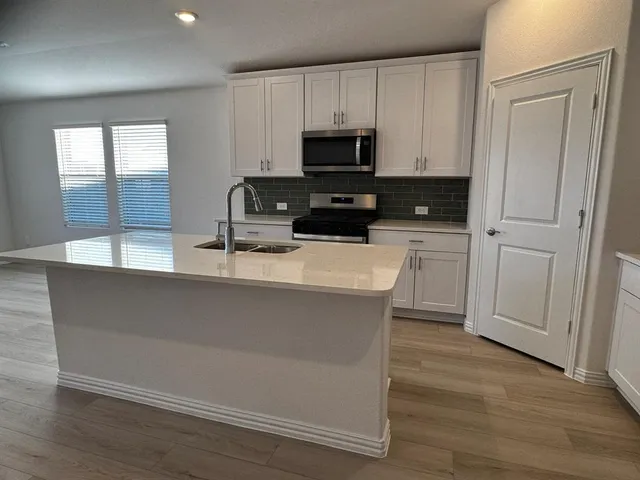 $2,400 | 1362 Los Olmos Lane, Crandall, TX 75114