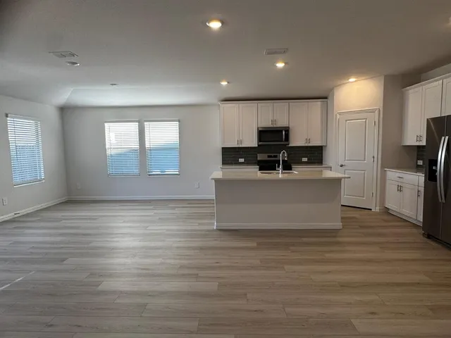 $2,400 | 1362 Los Olmos Lane, Crandall, TX 75114