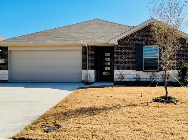 $2,400 | 1362 Los Olmos Lane, Crandall, TX 75114