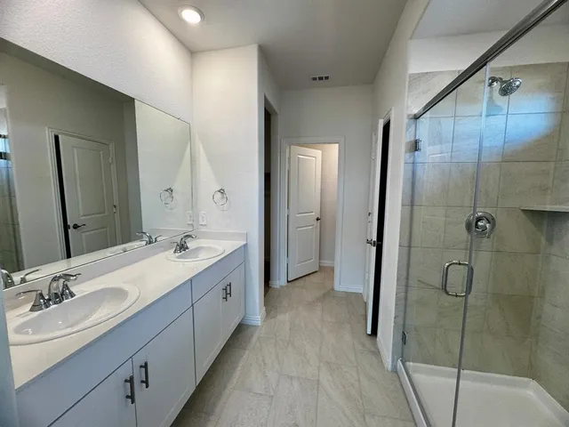 $2,400 | 1362 Los Olmos Lane, Crandall, TX 75114