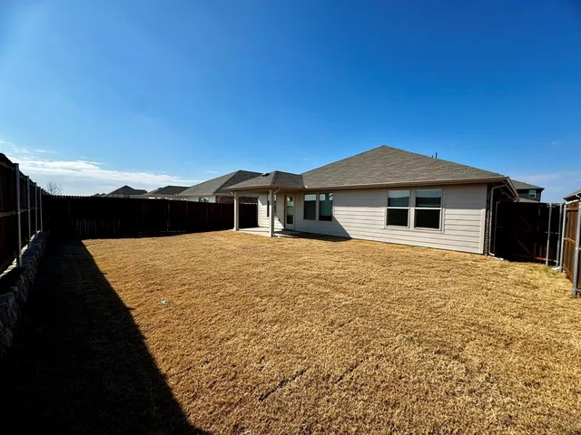 $2,400 | 1362 Los Olmos Lane, Crandall, TX 75114