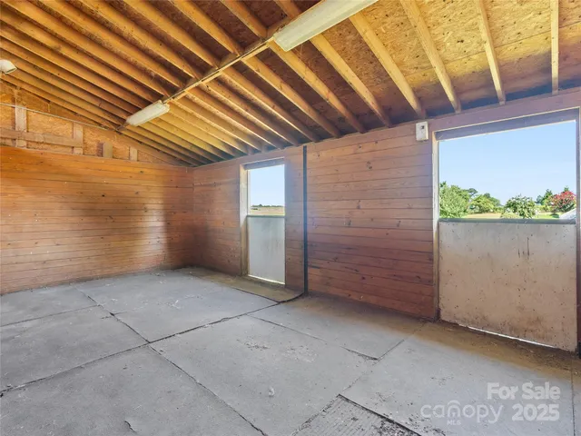 a view of livingroom with an empty space