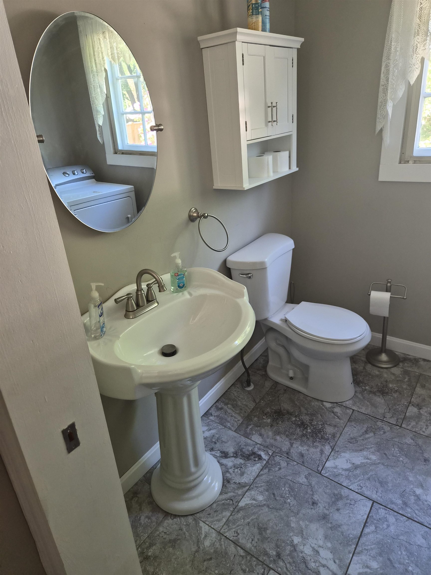 22 Fairview Avenue Derry, NH 03038 - Photo 10 of 23