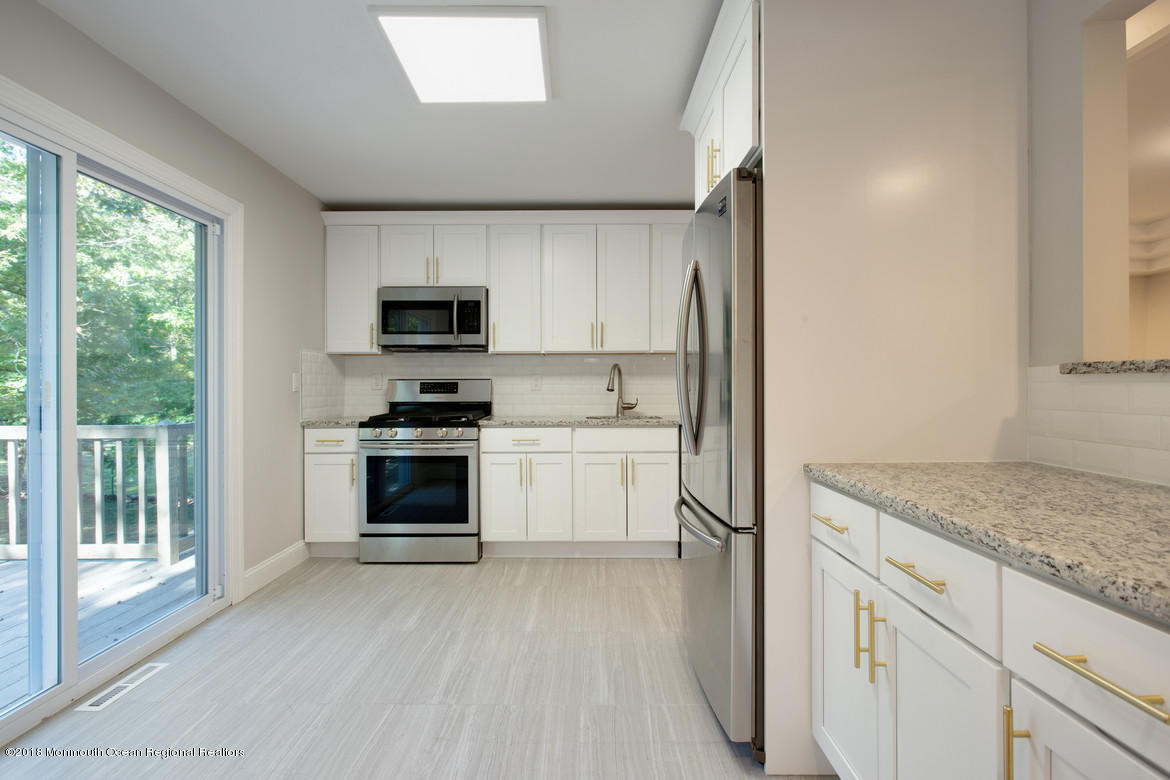 494 Toms River Road Jackson, NJ 08527 - Photo 12 of 32 12Kitchen