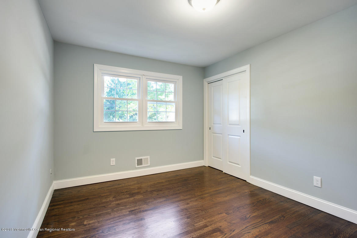 494 Toms River Road Jackson, NJ 08527 - Photo 22 of 32 31Bedroom