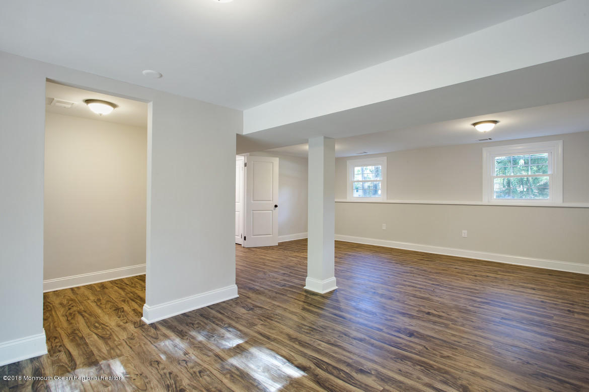 494 Toms River Road Jackson, NJ 08527 - Photo 26 of 32 21Family_Room