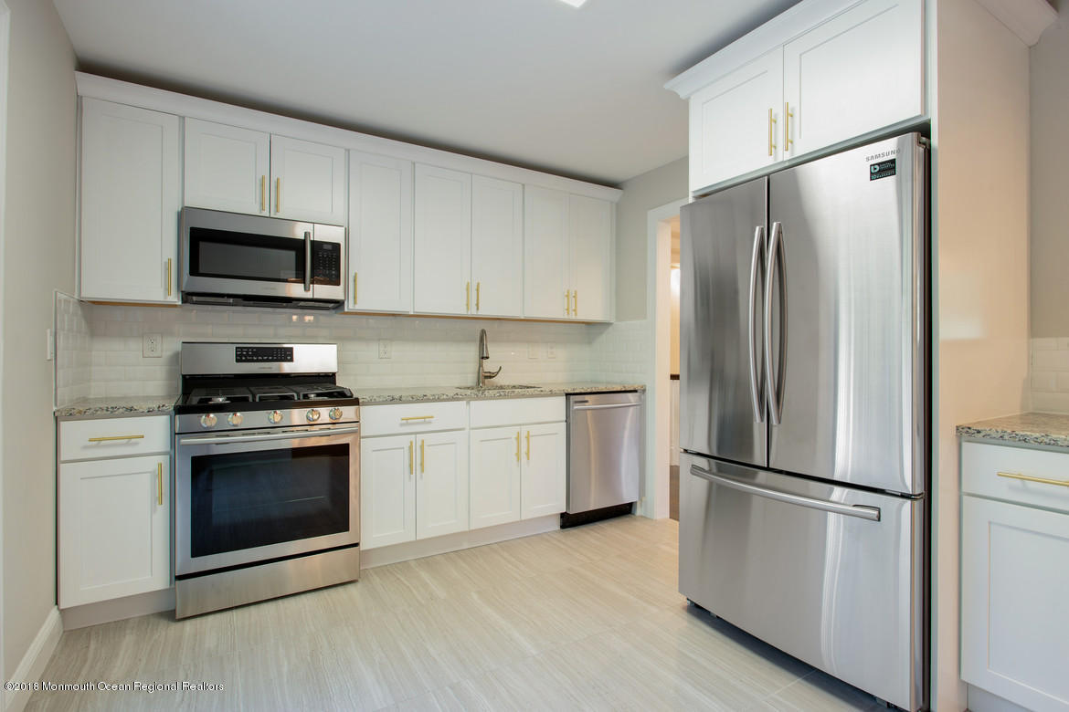 494 Toms River Road Jackson, NJ 08527 - Photo 10 of 32 13Kitchen
