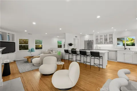 $3,495,000 | 1412 Vivian Lane, Newport Beach, CA 92660