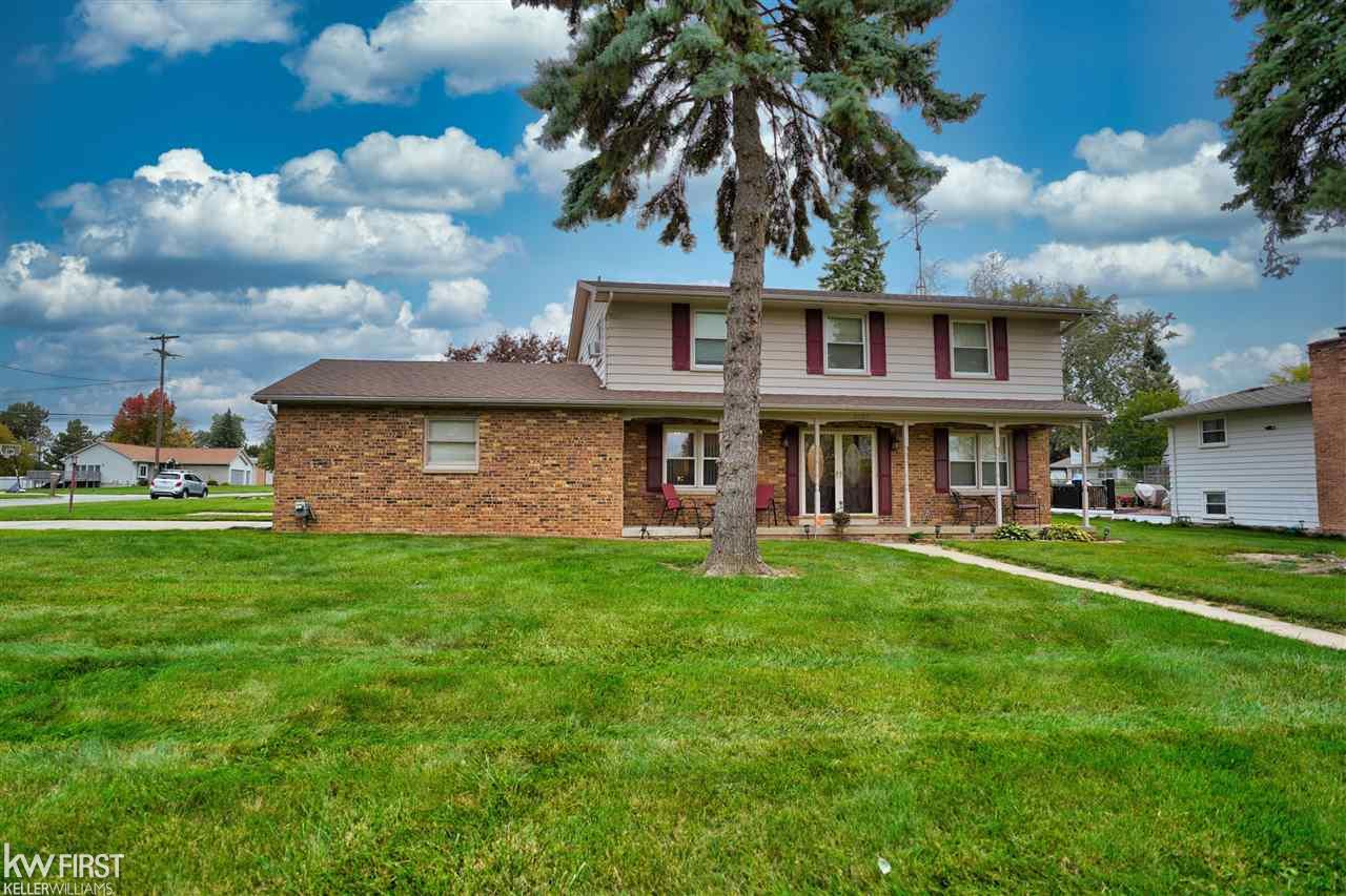 3308 Old Farm Road Flint, MI 48507 - Photo 4 of 47 50026228-3.JPG