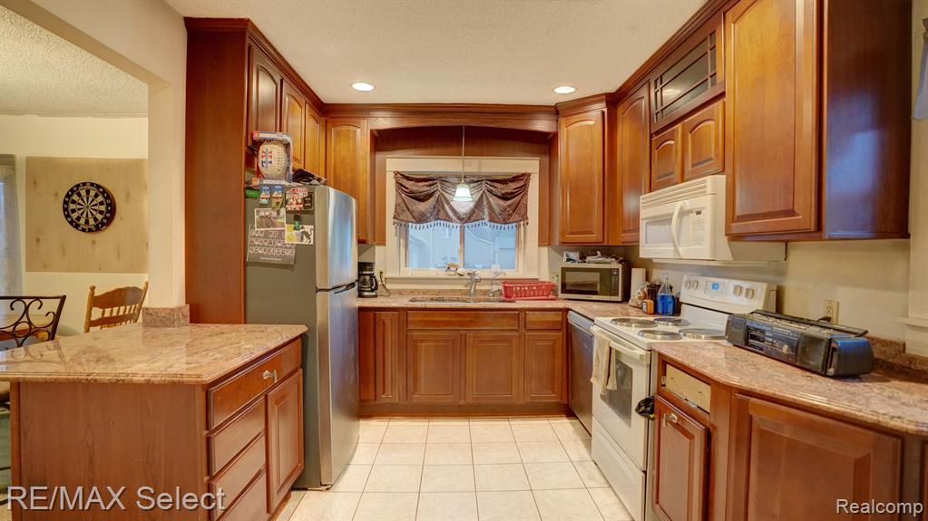9083 Perry Road Atlas, MI 48411 - Photo 8 of 28