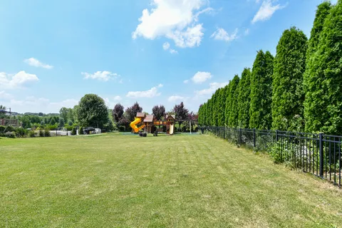 $159,900 | 1330 Prairie Creek Boulevard, Oconomowoc, WI 53066