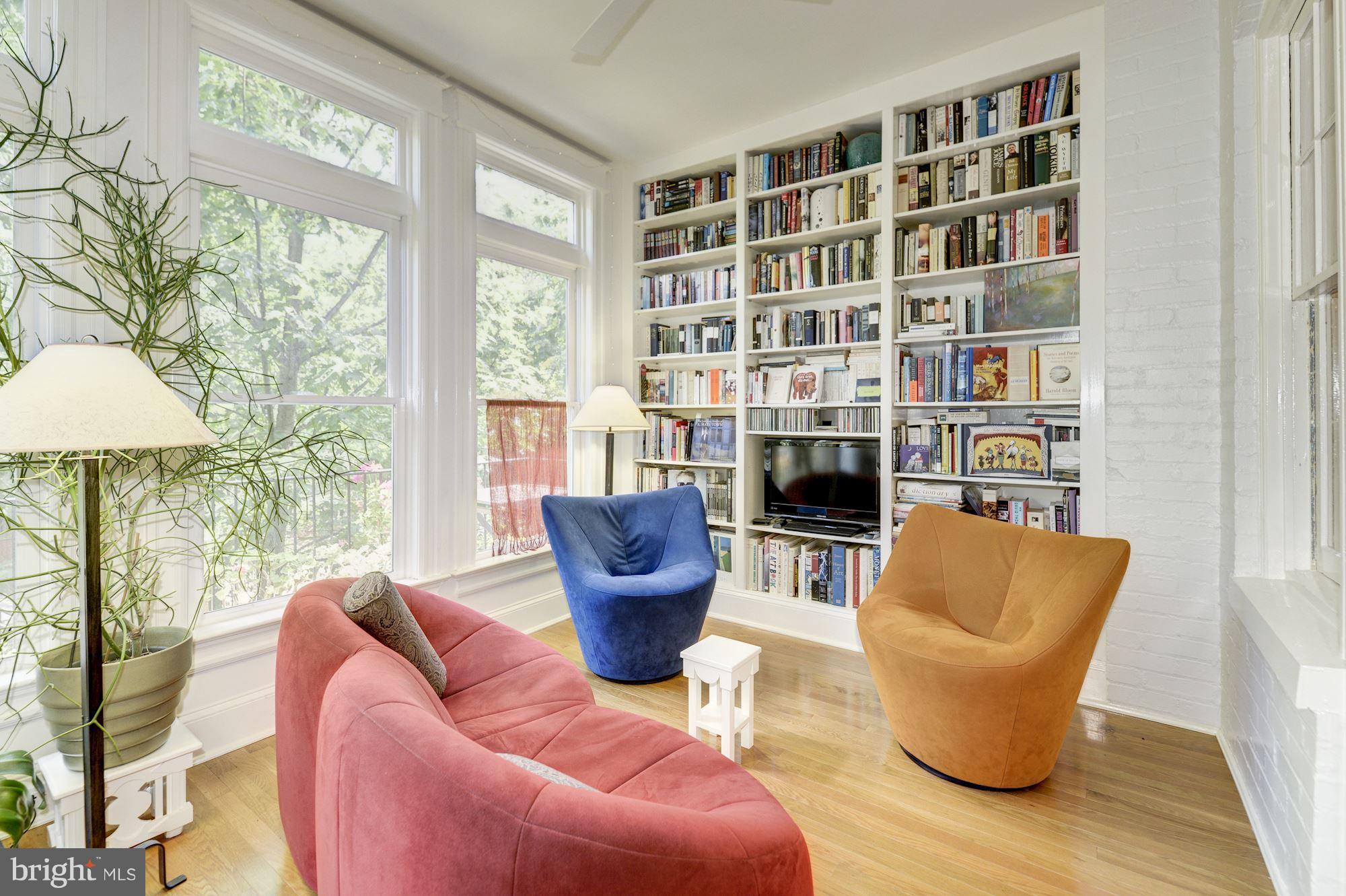 2010 Klingle Road Northwest Washington, DC 20010 - Photo 16 of 30 Sunroom - library