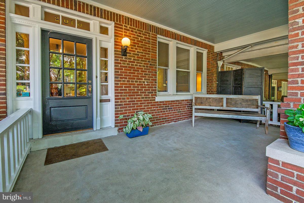 2010 Klingle Road Northwest Washington, DC 20010 - Photo 4 of 30 Front Porch