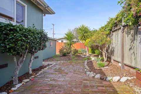 $1,095,000 | 1077 Cadiz Court, Seaside, CA 93955