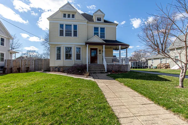 $285,000 | 504 Stilson Street, Earlville, IL 60518