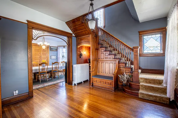 $285,000 | 504 Stilson Street, Earlville, IL 60518