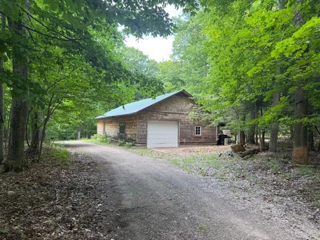 16568 Wagner Road Lake Ann, MI 49650 - Photo 15 of 79 1947392-7d63e0ca-df53-4f60-962d-2958c87ea597.JPG