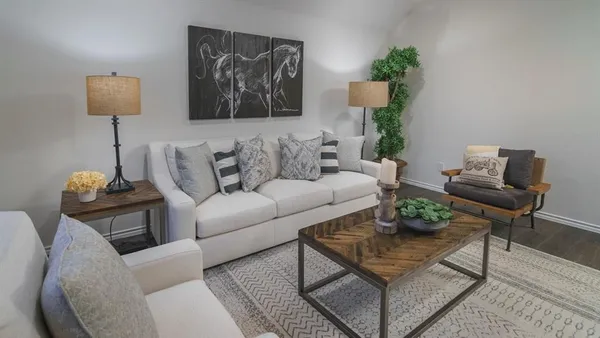 $284,990 | 1006 Barton Drive, Ennis, TX 75119