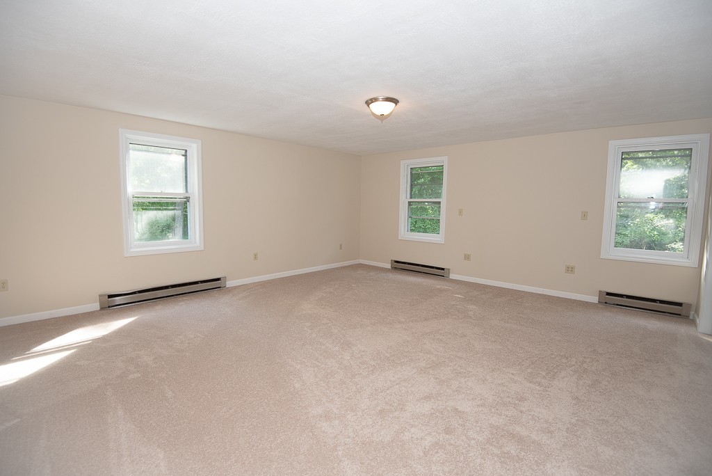 29 New Boston Road Dudley, MA 01571 - Photo 17 of 28 Gallery Image 17
