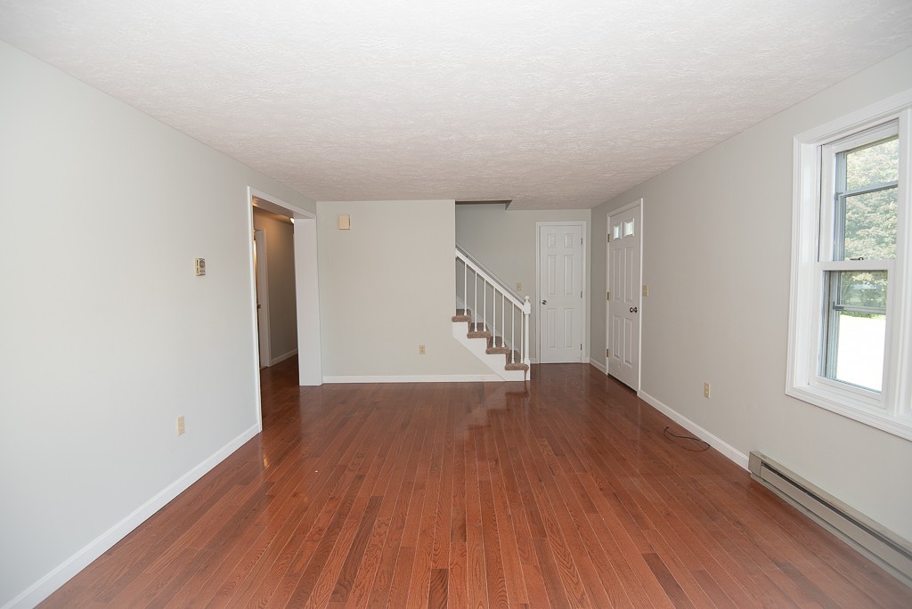 29 New Boston Road Dudley, MA 01571 - Photo 9 of 28 Gallery Image 9