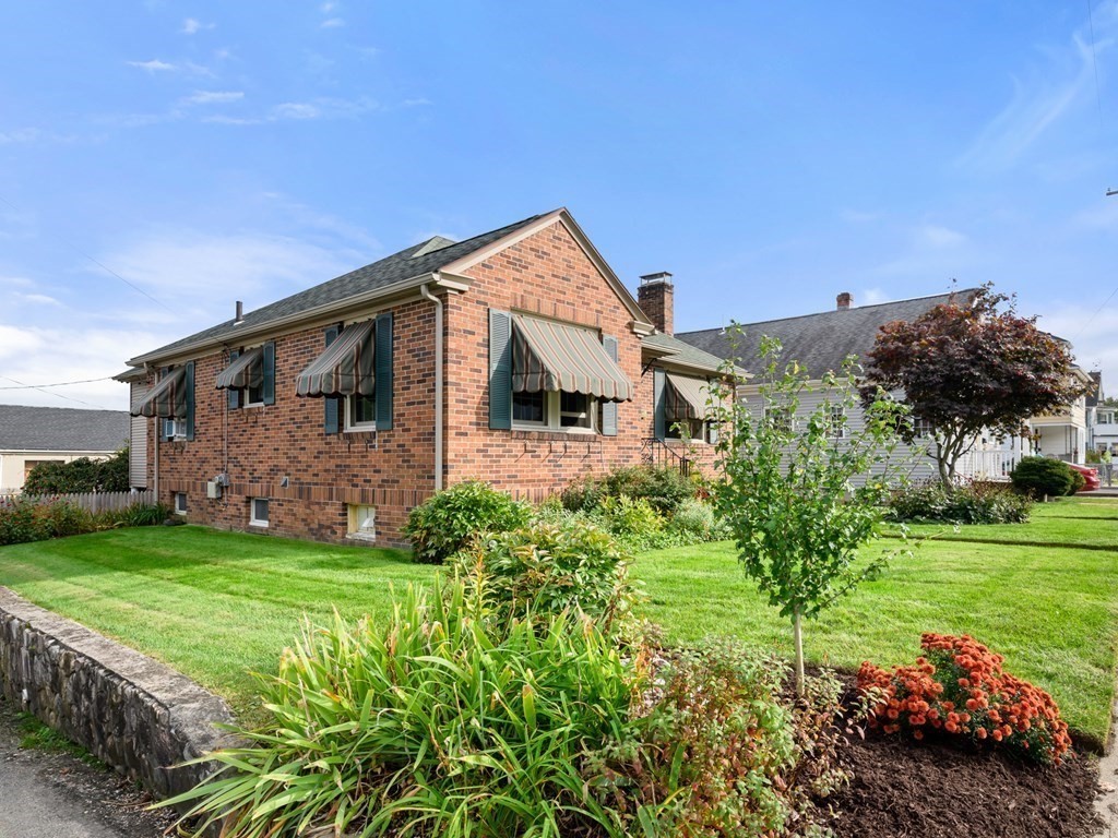 239 George Waterman Road Johnston, RI 02919 - Photo 2 of 21