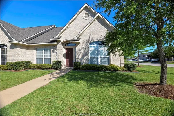 $1,600 | 501 Fraternity Row, College Station, TX 77845