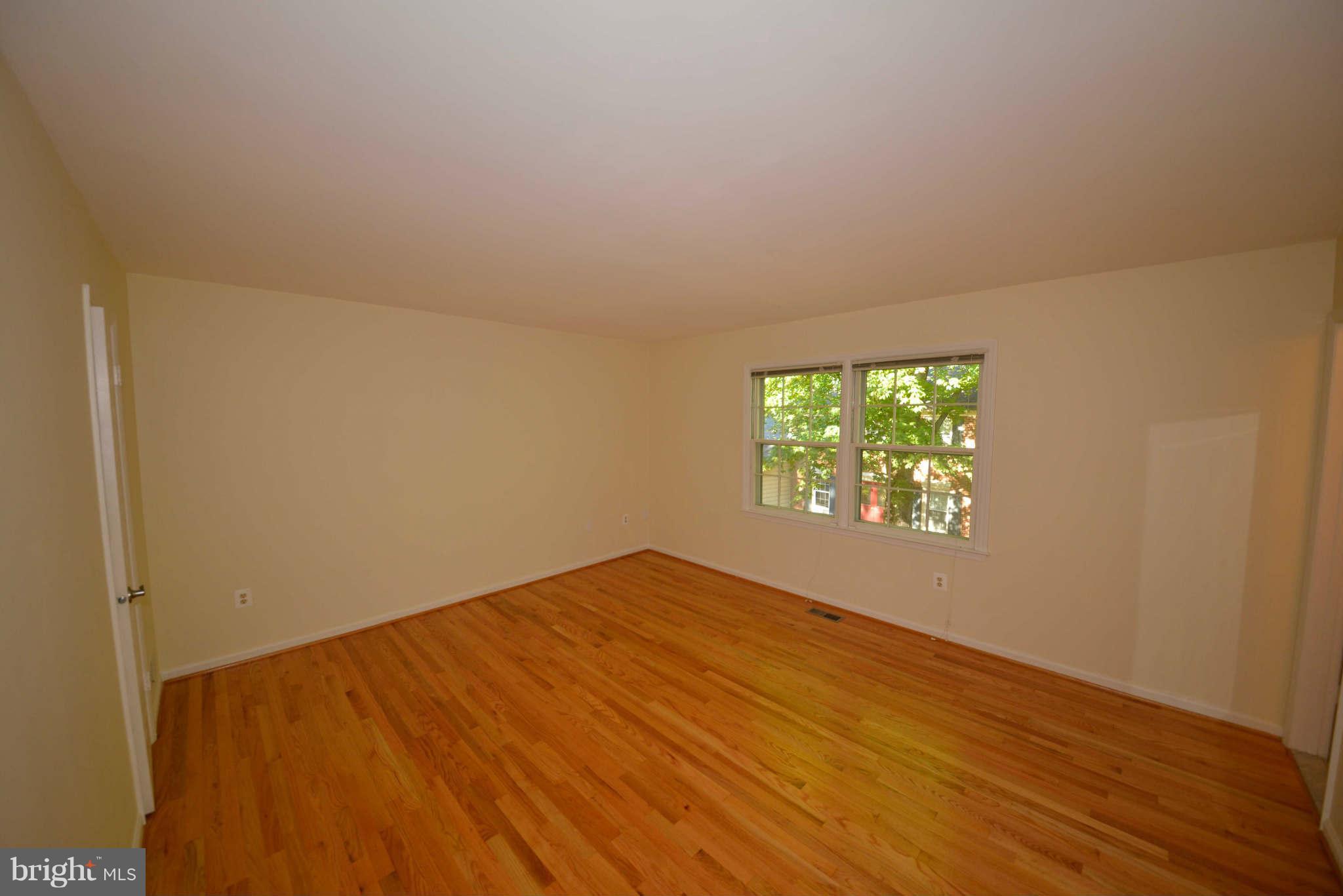 10157 Red Spruce Road Fairfax, VA 22032 - Photo 2 of 19 Bedroom (Master)