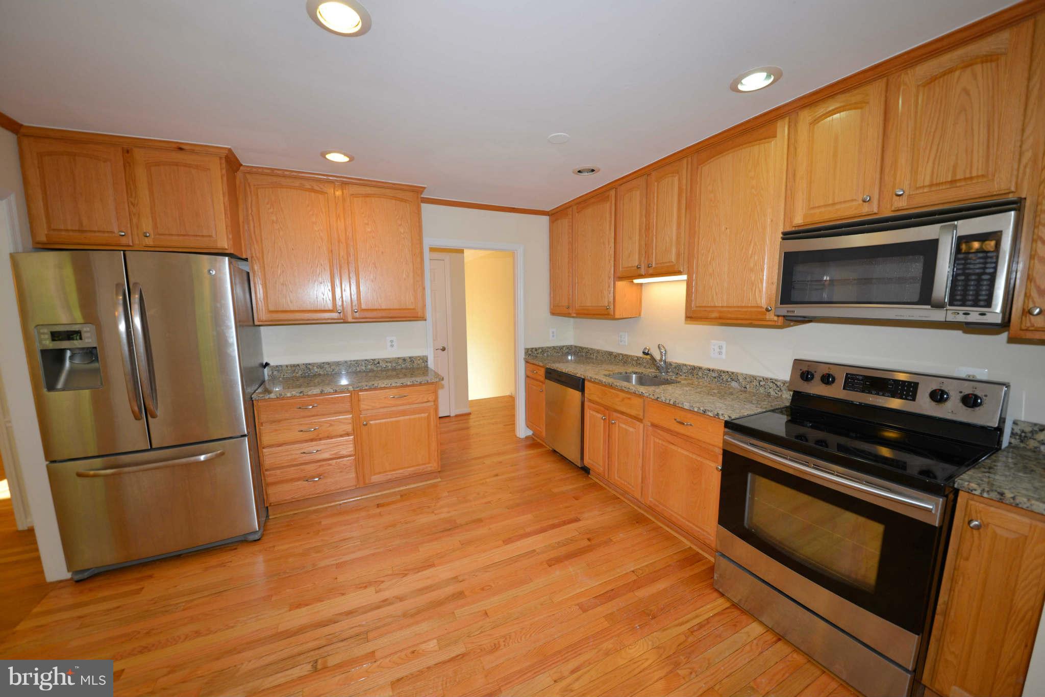 10157 Red Spruce Road Fairfax, VA 22032 - Photo 12 of 19 Kitchen