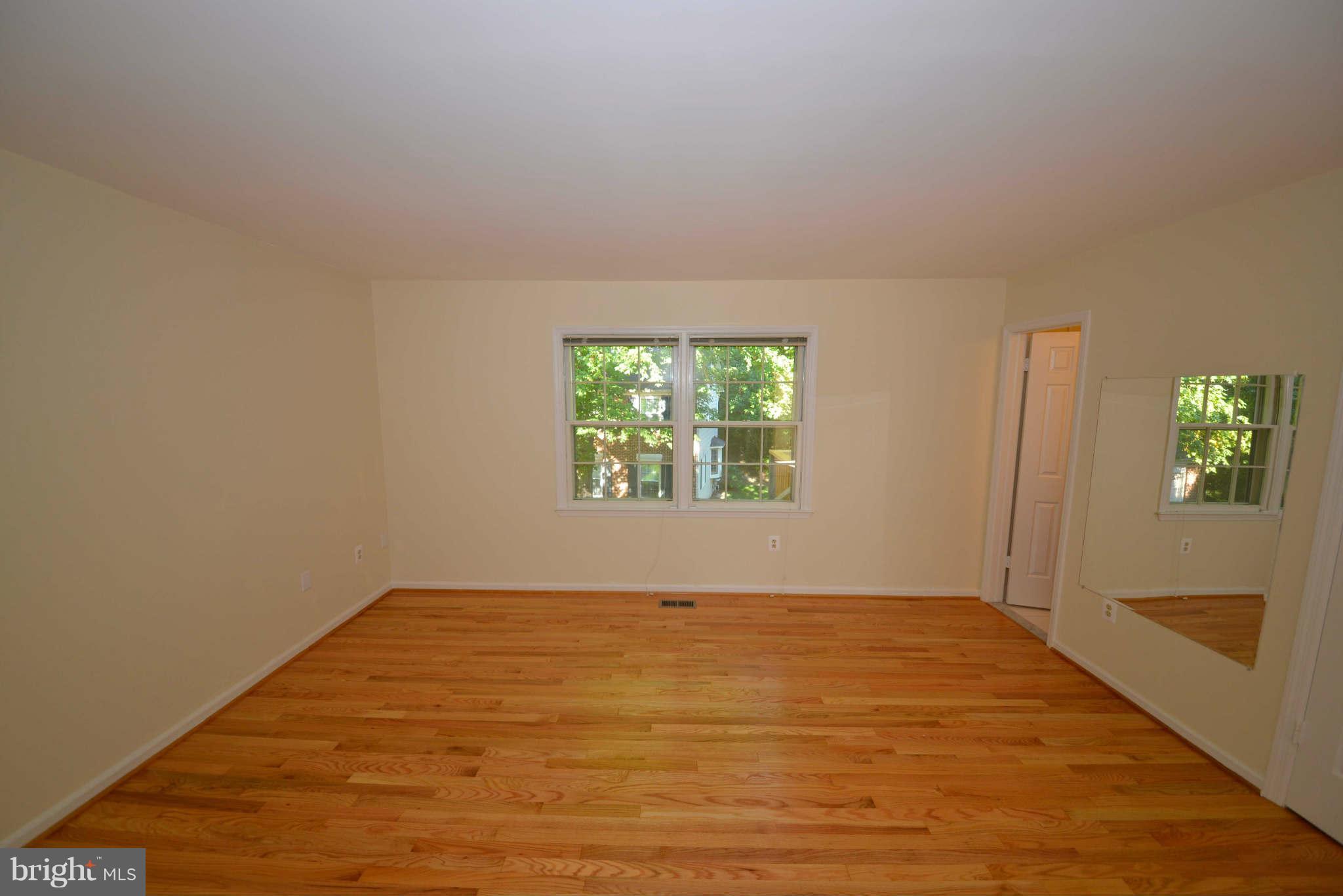 10157 Red Spruce Road Fairfax, VA 22032 - Photo 4 of 19 Bedroom (Master)