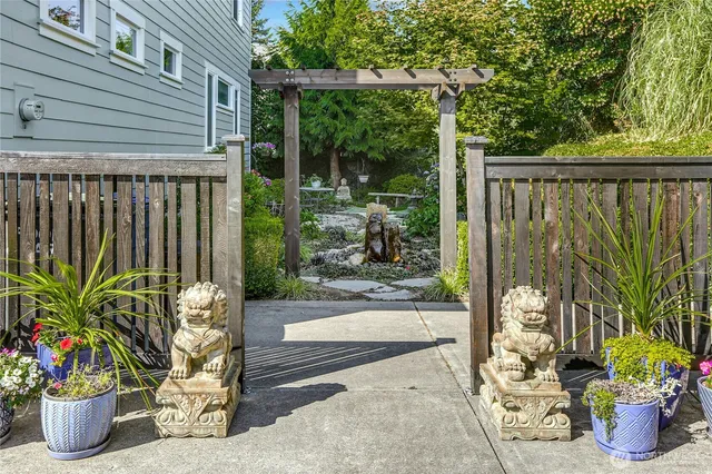 $1,450,000 | 218 South 210th Street, Des Moines, WA 98198