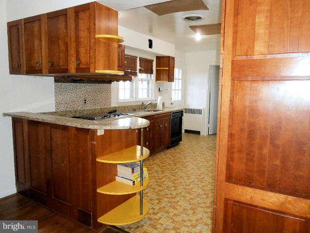 10618 Old Colchester Road Lorton, VA 22079 - Photo 6 of 30 Kitchen
