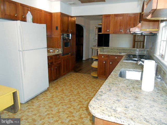10618 Old Colchester Road Lorton, VA 22079 - Photo 7 of 30 Kitchen