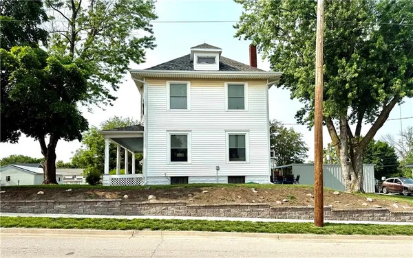 $225,000 | 421 South Main Street, Maryville, MO 64468