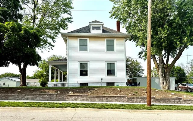 $225,000 | 421 South Main Street, Maryville, MO 64468