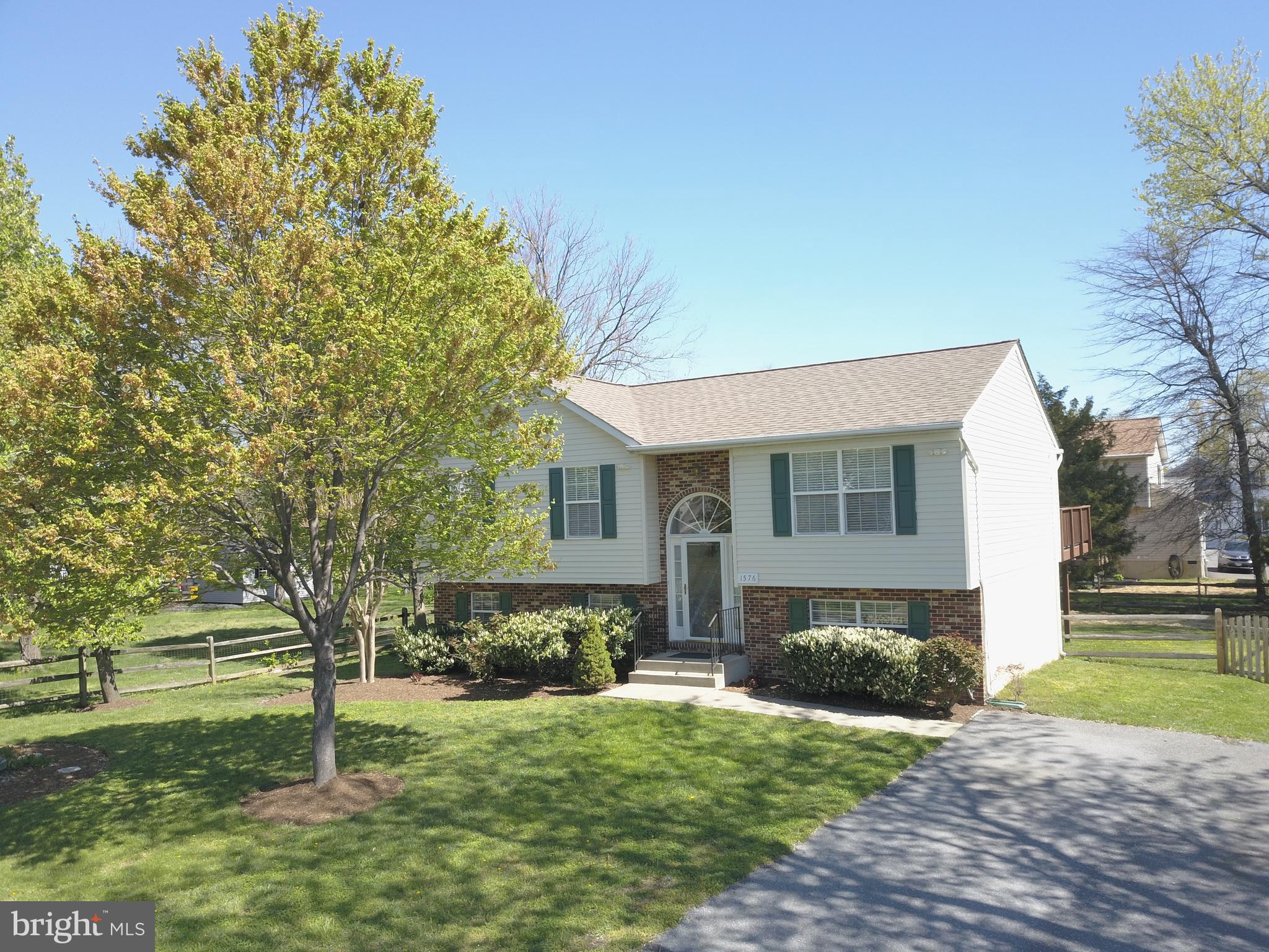 1576 Ritchie Drive Edgewater, MD 21037 - Photo 1 of 38 Gallery Image 1