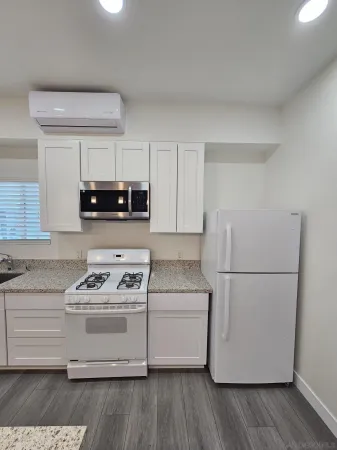 $1,900 | 2702-17 Grove Street, Unit 4, National City, CA 91950